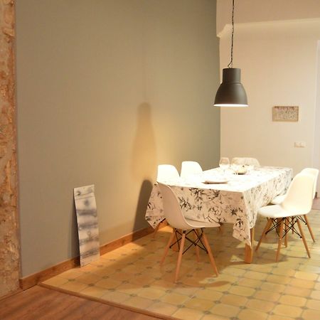 Tarragona Suites Mediona ภายนอก รูปภาพ