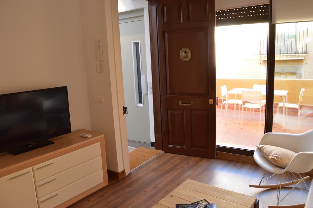 Tarragona Suites Mediona ภายนอก รูปภาพ