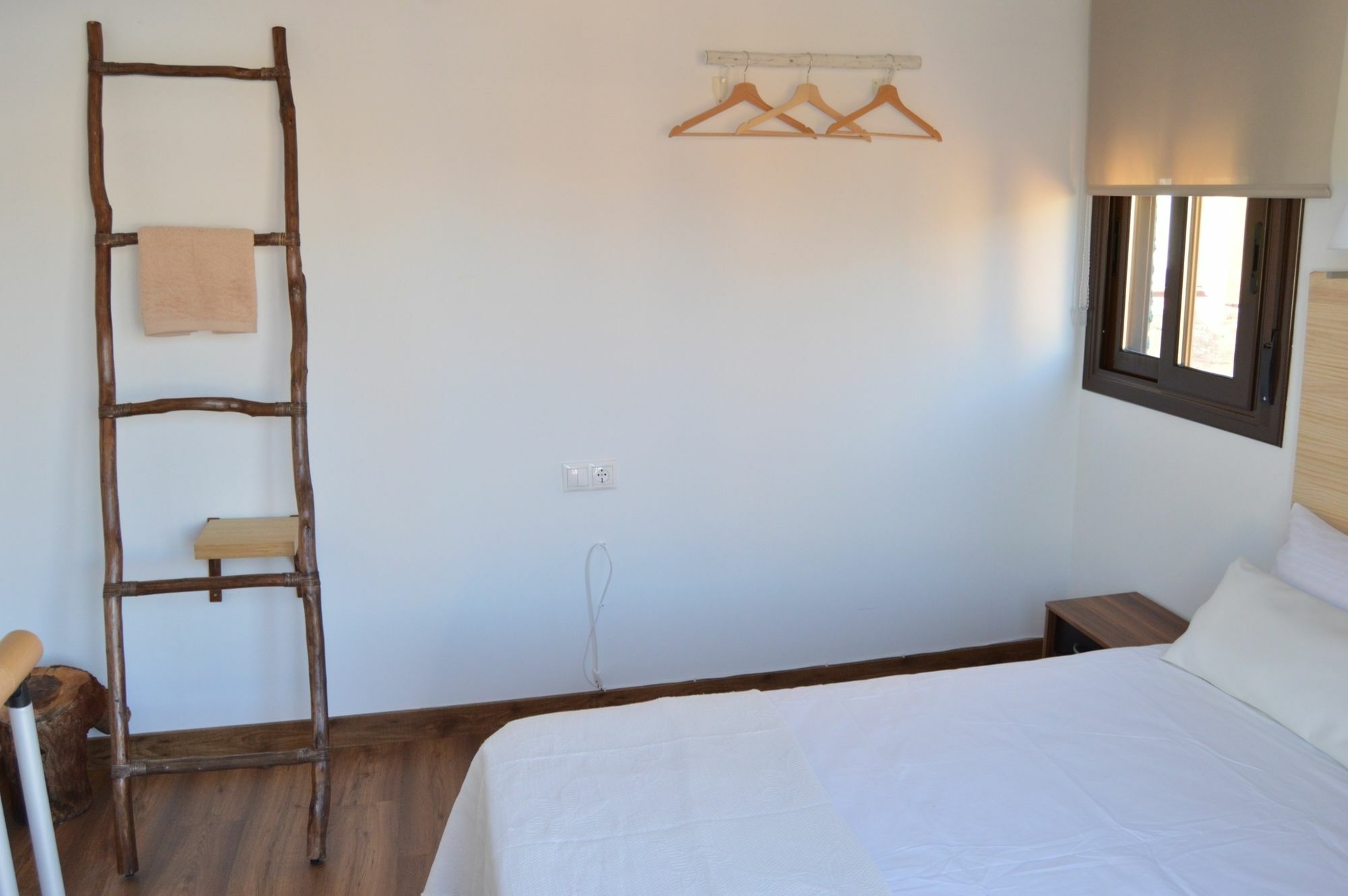 Tarragona Suites Mediona ภายนอก รูปภาพ