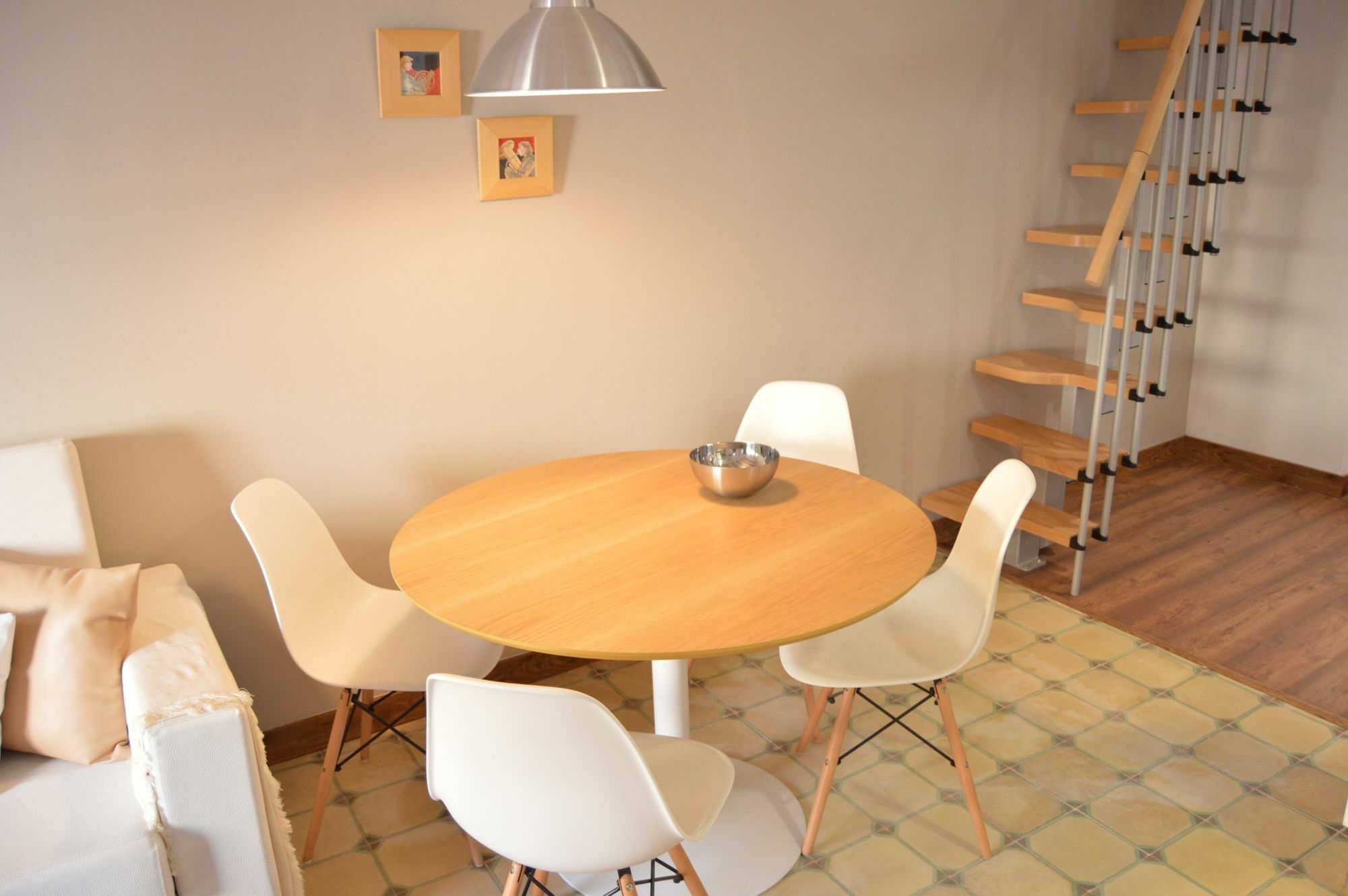 Tarragona Suites Mediona ภายนอก รูปภาพ