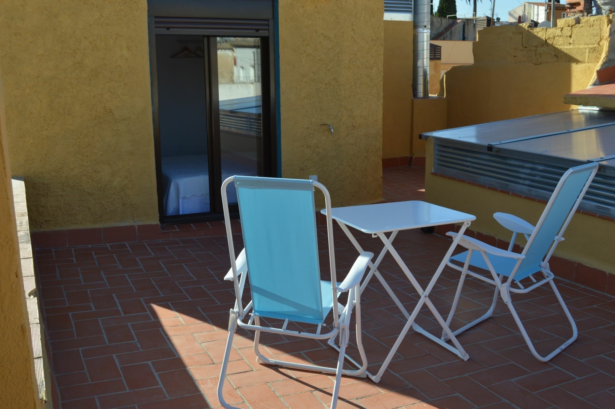 Tarragona Suites Mediona ภายนอก รูปภาพ