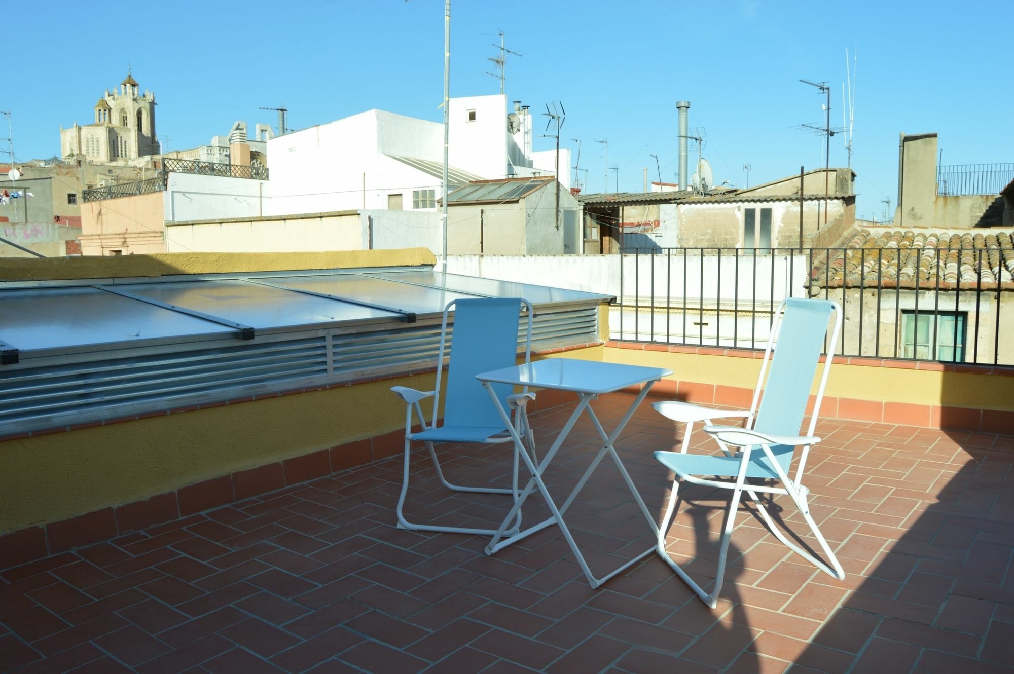 Tarragona Suites Mediona ภายนอก รูปภาพ